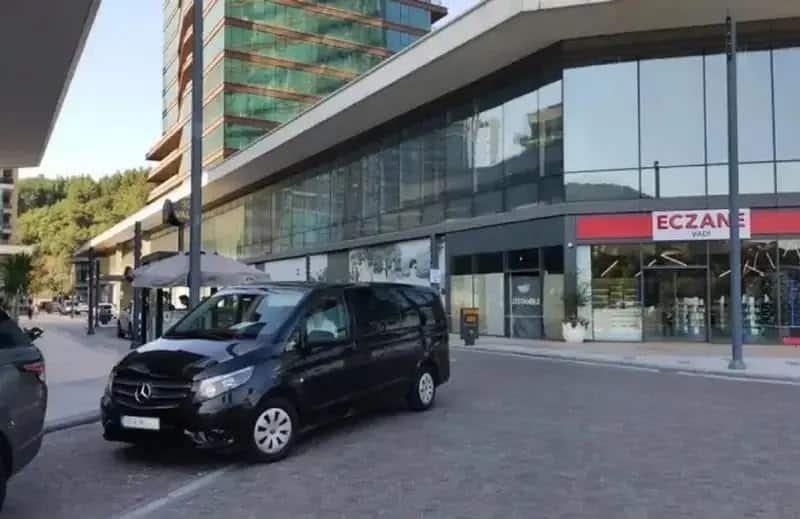 Mercure hair transplant patient arriving in Istanbul